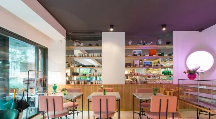 luxury fashion retailers