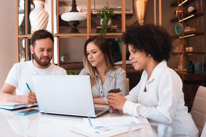 iStock-1383833524 (1) order papers online