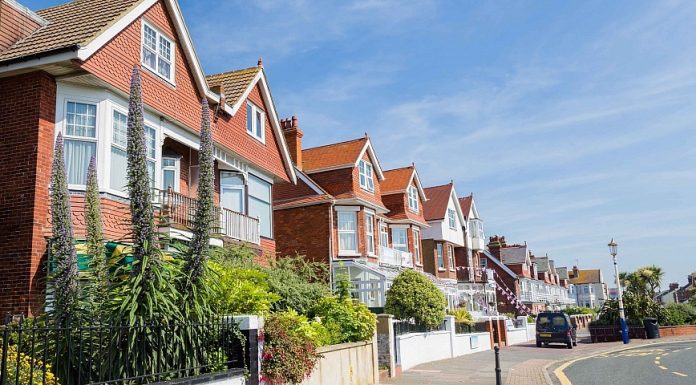 House prices predicted to rise by 2% in UK – December 2019 House prices predicted uk