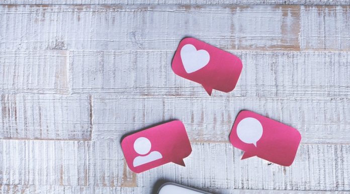 5 Easy Ways to Grow Your Instagram Following white smartphone