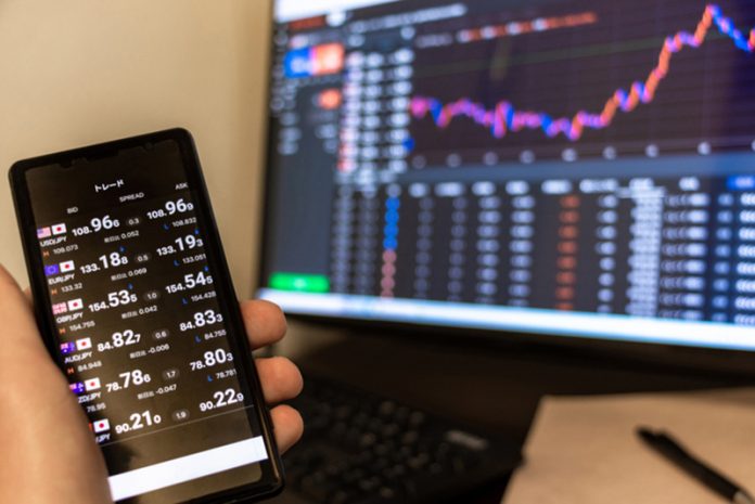 Forex trading using PC and smartphone Forex Markets