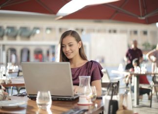 Freelancing in College: A Way to Kickstart Your Future Career