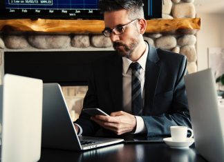 How to Use a Contact Database