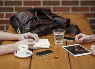 How To Deal With A Manager Who Is Leaving: Last Attempts To Regain Him/Her
