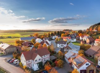 buy and sell houses