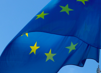 Open a European company and travel freely within the European Union EU flag
