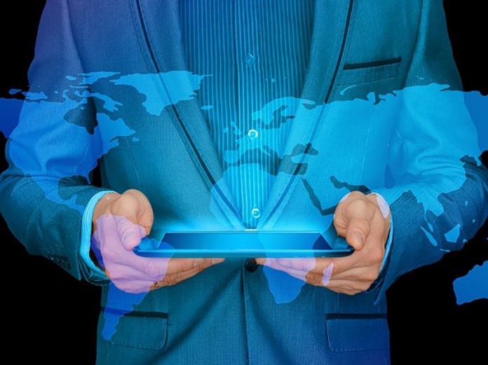 businessman-2682712_960_720 internet