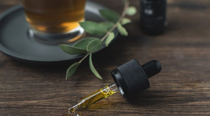 Best Delta 8 THC Tinctures of 2021: Reviews and Buying Guide Delta 8 THC