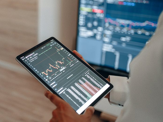 pexels-photo-5833793 bitcoin trading