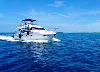 yacht