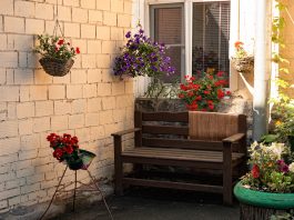 Why you Need Flowers When Doing an Open House