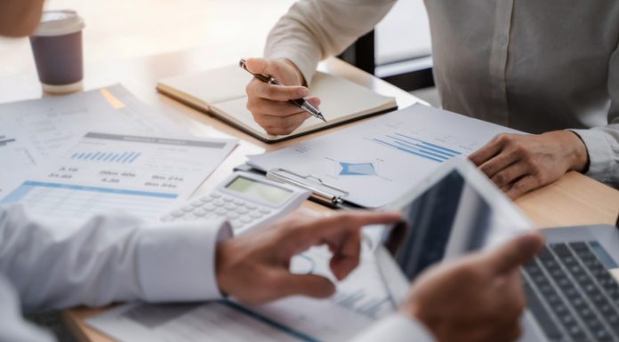 Client Advisory: How To Cultivate The Ultimate Consultant For Real-World Strategies That Work consultant