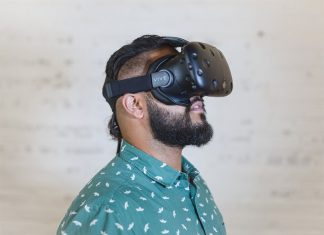 VR