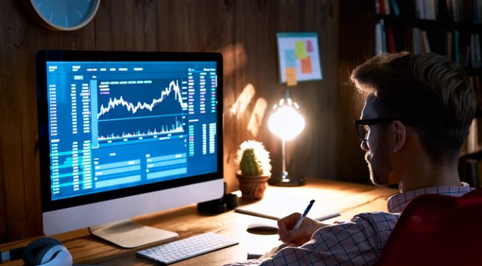 Making Money From Forex: 5 Myths That Are Holding You Back