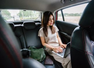 Travel to the Next Meeting via a Privatjet