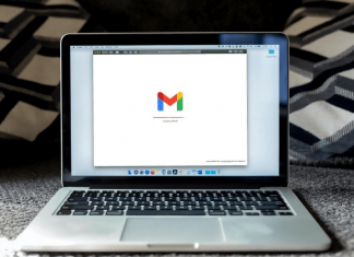 9 Tips for Writing Effective Emails as a Leader Writing Emails