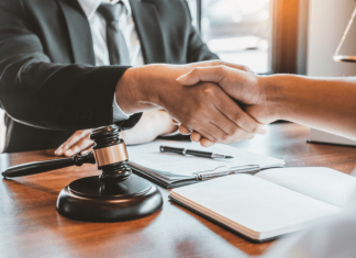 Tips for Hiring the Right Employment Lawyer