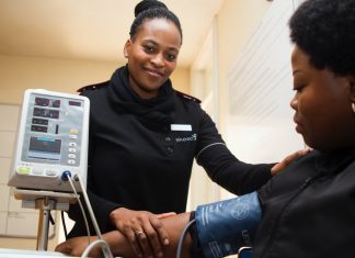 How Do I Become a Nurse?