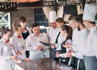 Paul Leongas’ 15 Tips for a Great Hospitality Career Restaurant Manager and Team