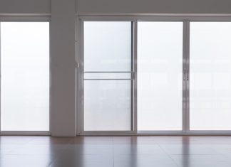 Screen door