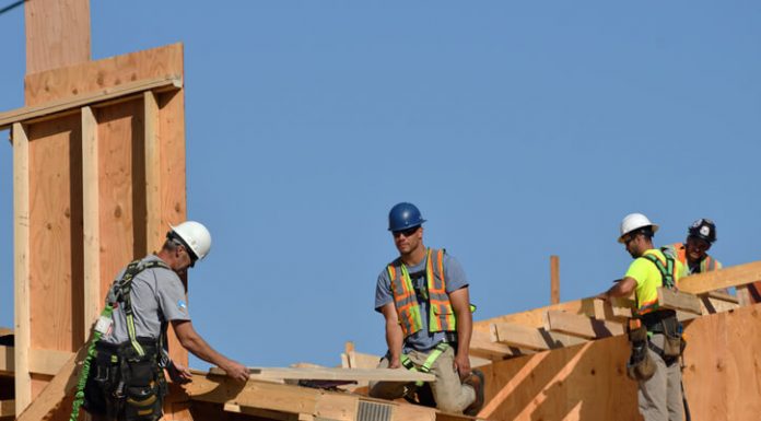 5 Reasons Carpenters Need General Liability Insurance Carpenters