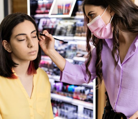 How to Start Working as a Freelance Makeup Artist? Makeup Artist