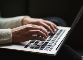 Guide to Freelance Work for World Travelers