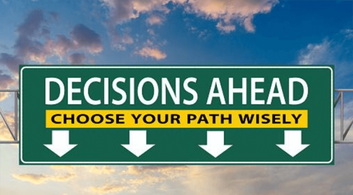 Evolution of Decision Making: How Leading Organizations Are Adopting a Data-Driven Culture Decisions Ahead