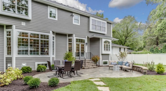 How to Create an Inviting Backyard in Your Home Backyard