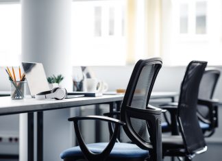 Everything to Know for a Hybrid Work Model in 2022 Office