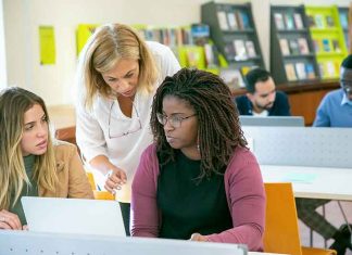 What Are The Best Internships For High School Students? High School Students