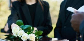 Common Reasons Why People Looking Funeral Caskets Online funeral caskets online