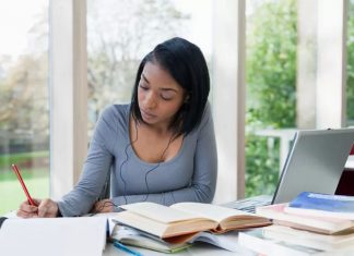 4 Best Places to Look for Hot Essay Topics Hot Essay Topic