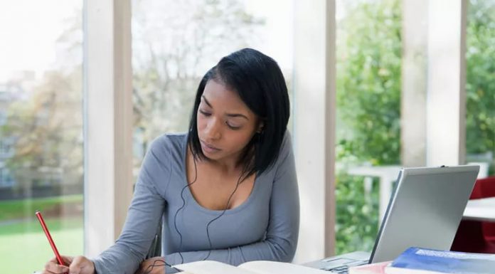 4 Best Places to Look for Hot Essay Topics Hot Essay Topic