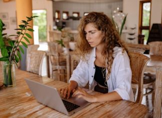 8 Benefits of Ordering An Essay Online benefits