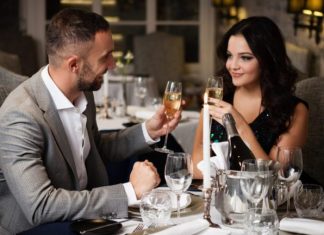 Why Dating Escorts Is Very Popular In Singapore For Businessmen Dating