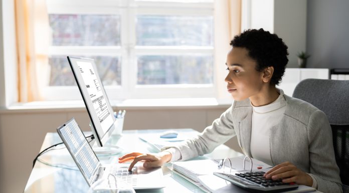 VDI vs RDS: Which One Should You Choose? African American Tax Professional Female