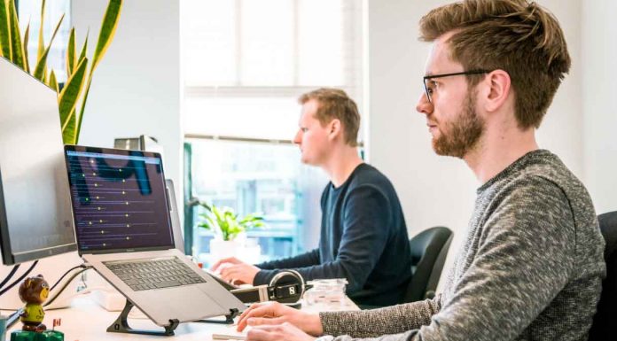 Freelance or Full-Time Developer: What to Choose as a Career? Developer---Freelance