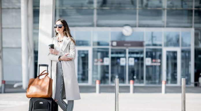 How Can Women be Safe While Travelling Alone at Night? travelling alone