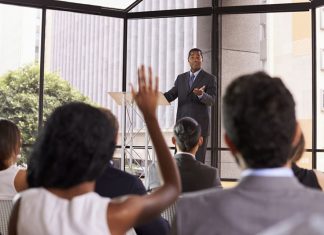 How to Look & Sound Confident While Presenting Speech