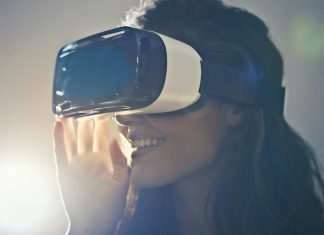 Alternate Reality: How The Entertainment Sector Needs To Take Advantage of VR alternate reality