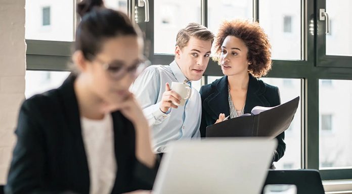 Duplicitous Leadership: Why Inconsistency is Harmful nconsistency