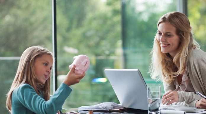 The Easiest Way for Single Parents to Start Investing With $100 or Less Single Parents to Start Investing