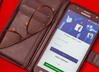Important Benefits of Social Media Networks for Mature Adults