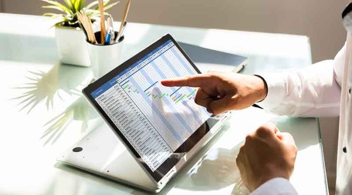 Why Invest in Field Service Management Software for Your Business Management Table