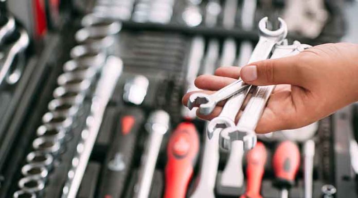 5 Reasons for Using A Toolholder Toolholder