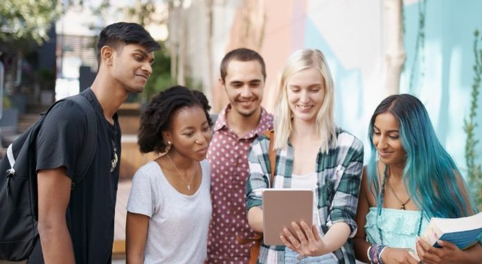 Best 9 Things to Consider When Developing a Mobile App mobile app