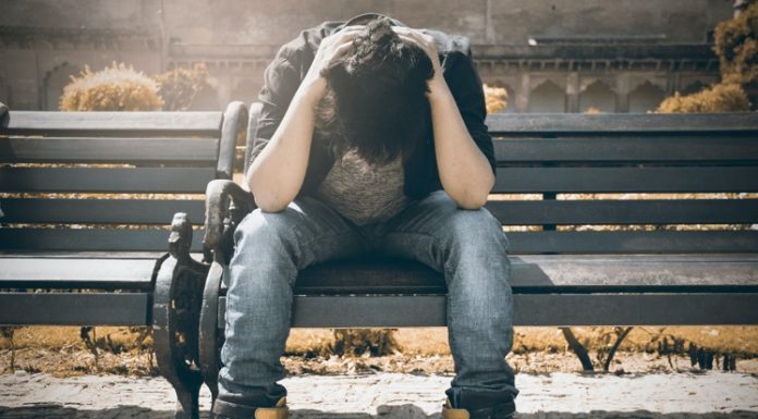 7 Tips on How to Overcome Homesickness in College