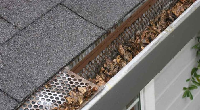 Gutter Cleaning Prices In UK: Our Updated Cost Guide 2022 Gutter-Cleaning