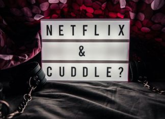 Netflix-and-Cuddle